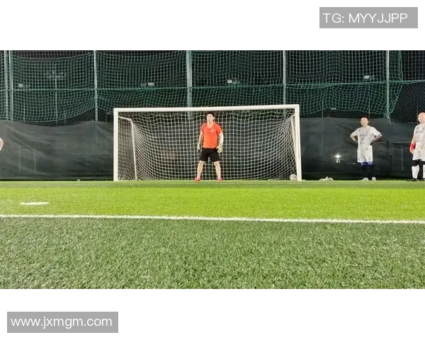 足球明星亲授守门技巧训练视频揭秘提升守门员水平的秘诀与实战演练